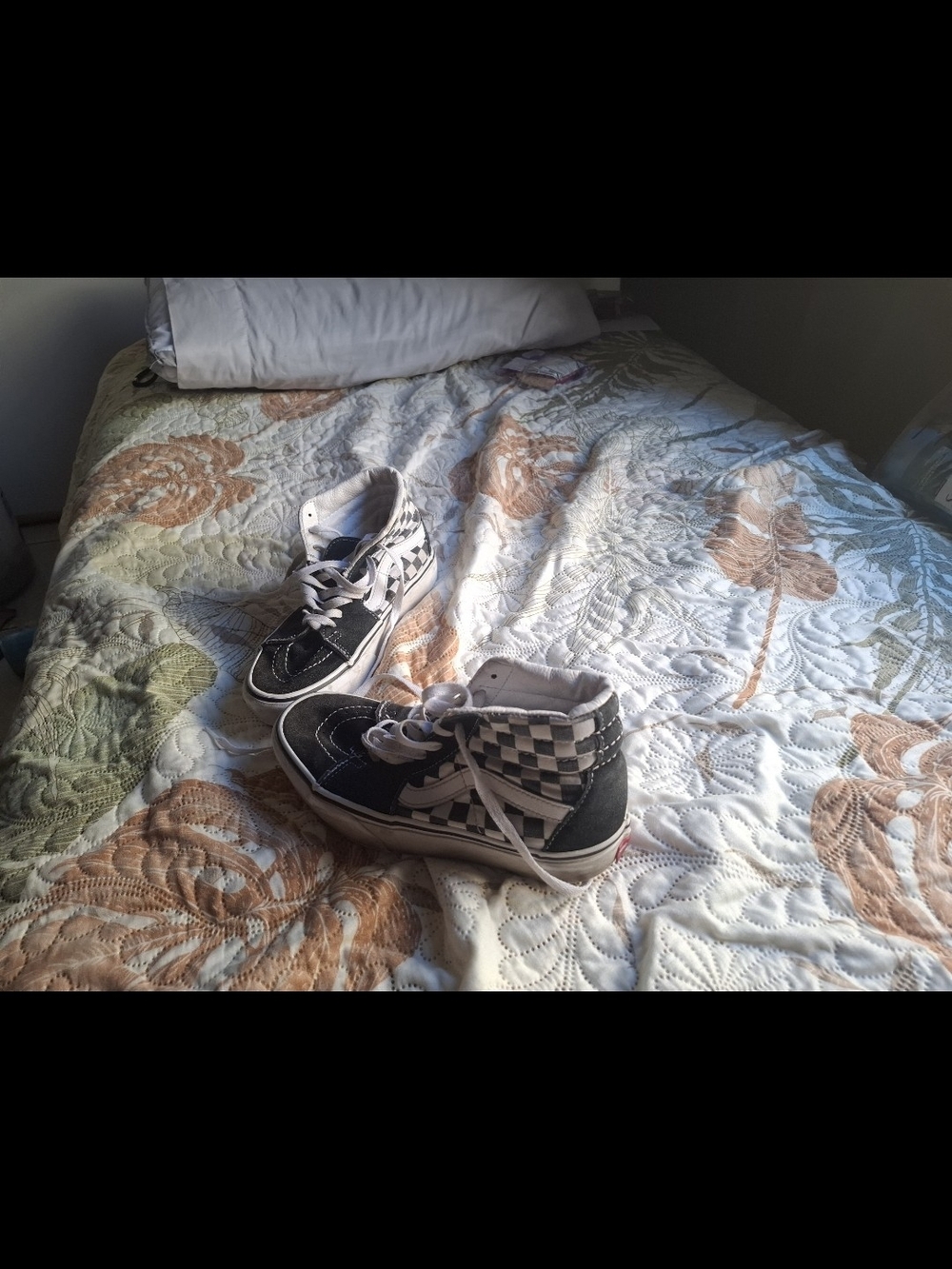 High-Top Women Checkerboard Skate Shoes - Black/White